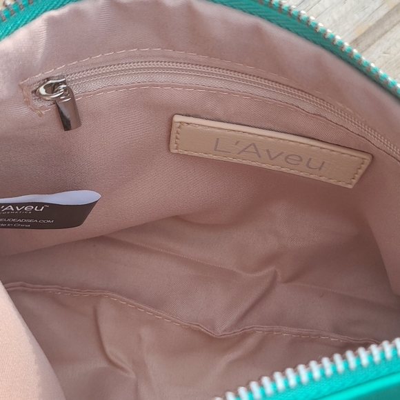 Vegan Leather Wristlet in Bright Mint Green - Picture 4 of 4